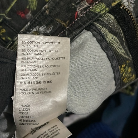 Anthropologie Pilcro  Water Lilly Ultra High rise Floral Wide Leg Cropped Jeans - Picture 14 of 14